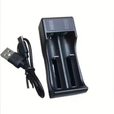 Caricabatterie a doppio posto