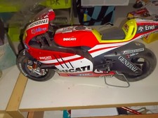 DUCATI VALENTINO ROSSI 46 SCALA 1:6 MISURE 17 X 5 CM. CIRCA