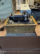 EDISON STANDARD PHONOGRAPH