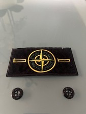 STONE ISLAND Badge +2 Buttons