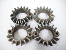 4x Stella di Scarico, Supporto