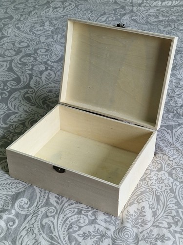 Scatola legno vuota - in,