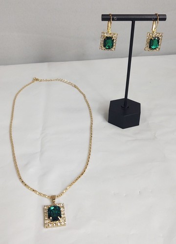 Collana orecchini traforati