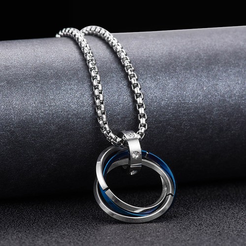 Collana con ciondolo triplo