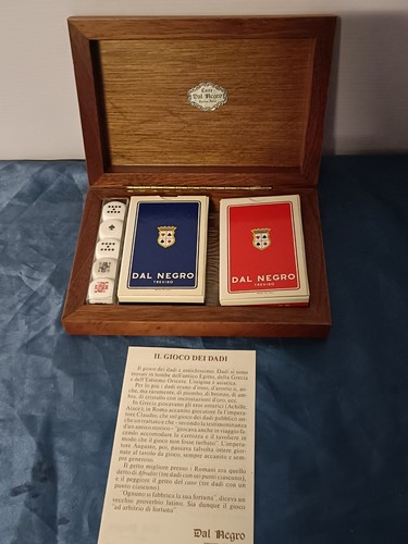 Cofanetto dal negro - con, carte