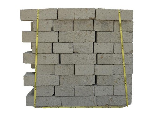 Tufo grigio giallastro - tufo, grigio-giallastro