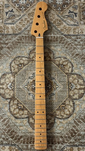 Fender roasted maple precision - maple,