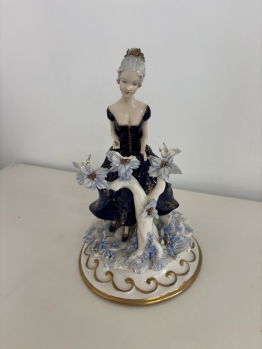 Dama con fiori alta 23 - “, fiori”