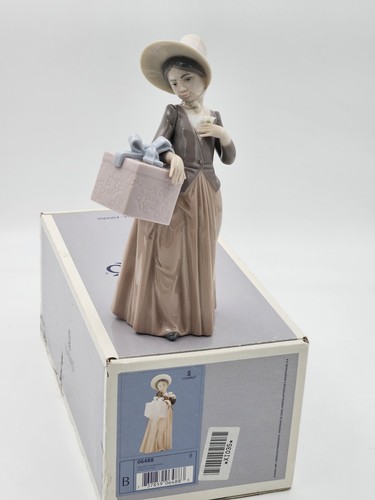 Lladro gone shopping 6488 - "gone, shopping"