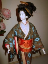 BAMBOLA GIAPPONESE GEISHA.