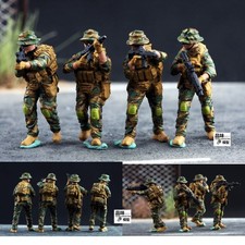 Modellino 4 soldati squadra