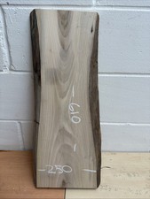 Legno massello di noce italiano spessore 610-250-40 mm essiccato al forno
