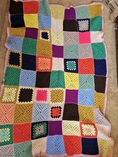 Coperta quadrata fatta a mano