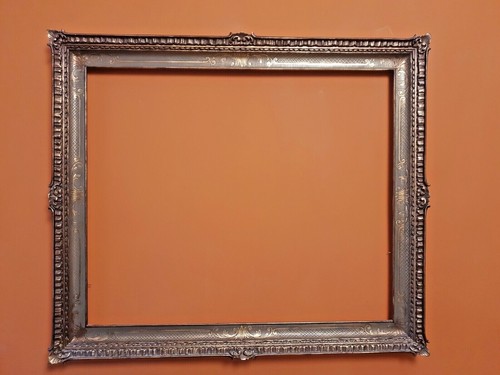 Cornice intagliata mano - intagliata, a