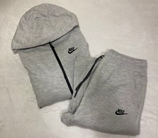 Nike Tech 