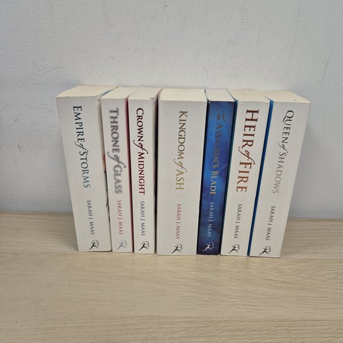 Throne glass series - glass,