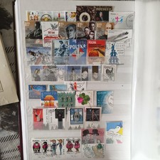 COLLEZIONE DI FRANCOBOLLI