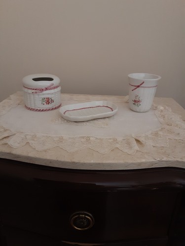 Set tre pezzi - accessori, bagno