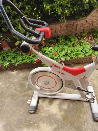 Spin bike allenamento - spin-bike, casa