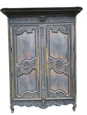 Antico armadio a due ante