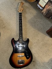 Chitarra elettrica Harmony 802