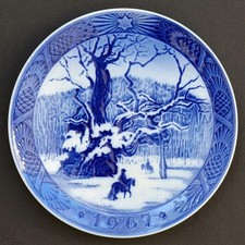 ASSIETTE DE COLLECTION signée ROYAL COPENHAGEN décor NOEL 1967 THE ROYAL OAK