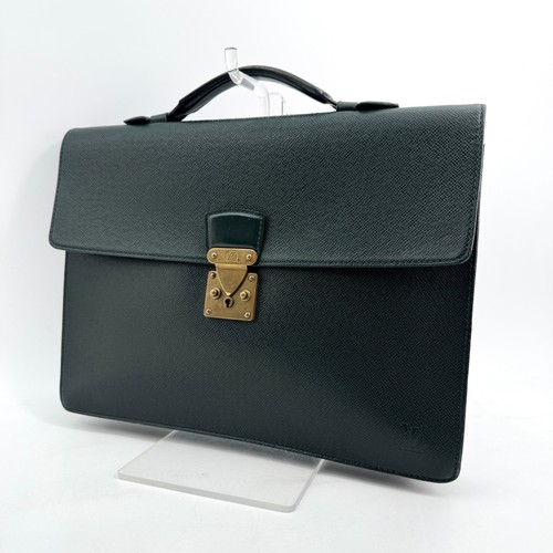 Louis vuitton valigetta taiga - vuitton,