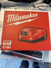 CARICABATTERIE C12 C MILWAUKEE