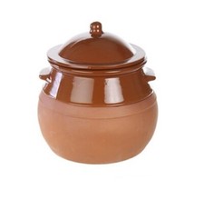 Pentola con coperchio in