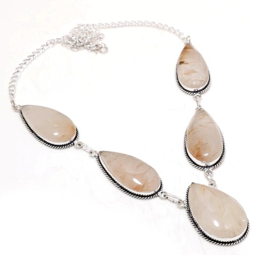 Collana con pietre preziose