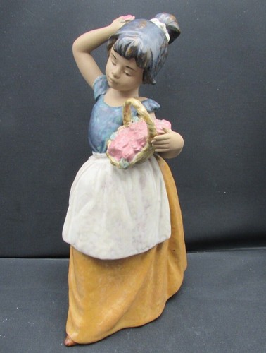 Lladro nao statue - lladro,