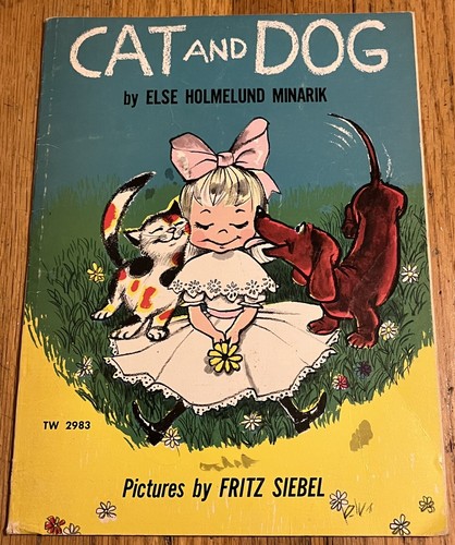 Cat and dog - dog, holmelund