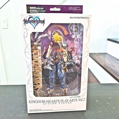 Play arts kingdom hearts - hearts, vol