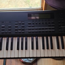Roland XP-80 76-Key Electronic