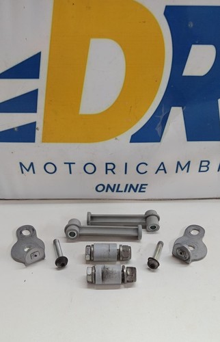 Staffe parabrezza isotta kymco - staffe,