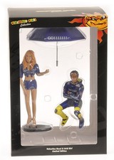 1:12 Minichamps Pilota Valentino Rossi & Ragazza Ombrellina 2004 313040001 Model