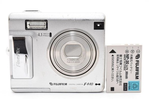 Fotocamera digitale compatta