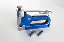 GRAFFETTATRICE MANUALE PUNTATRICE CHIODATRICE CASALS E7930 50 GRAFFETTE OMAGGIO