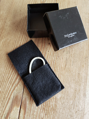 Portachiavi yves saint laurent - yves,