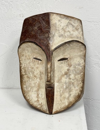 Vecchia maschera decorativa