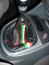 ALFA ROMEO 147 CUFFIA CAMBIO IN VERA PELLE  NERA CON RICAMO