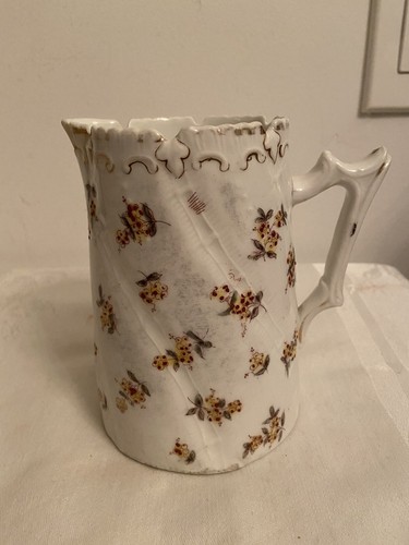 Antica brocca latte bianca con - brocca,
