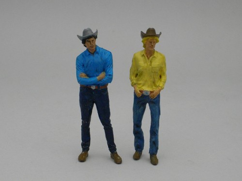 Resin figure 1 43 - 1:24, 1:43