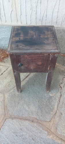 Antico sgabellino con vano - antico,