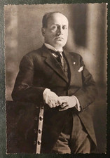 Cartolina Su Vera Fotografia  Benito Mussolini In Posa Elegante 