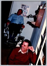 Vecchio telefono da parete