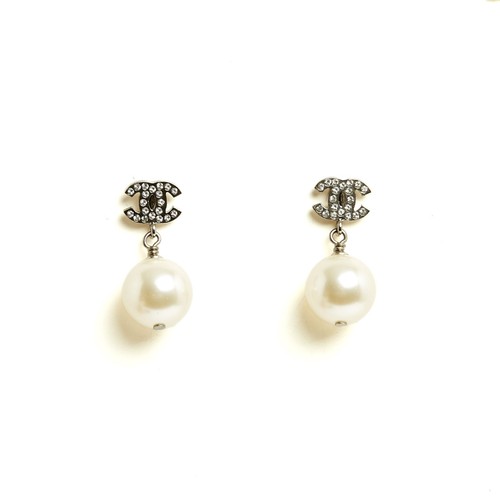 Chanel orecchini chiodi - chanel, 24