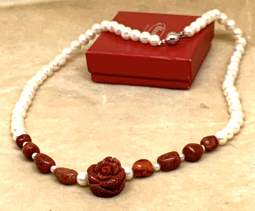 Collana rosa rossa incisa - collana,