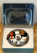 CATALOGO DISNEY "MICKEY MOSUE CLUB" FILM TV SHOW 5PZ SCATOLA DI LATTA PIN SET LE 1500