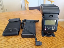 Flash fotocamera Canon Speedlite 550EX attacco a slitta, alimentatore bullone caricato, testato